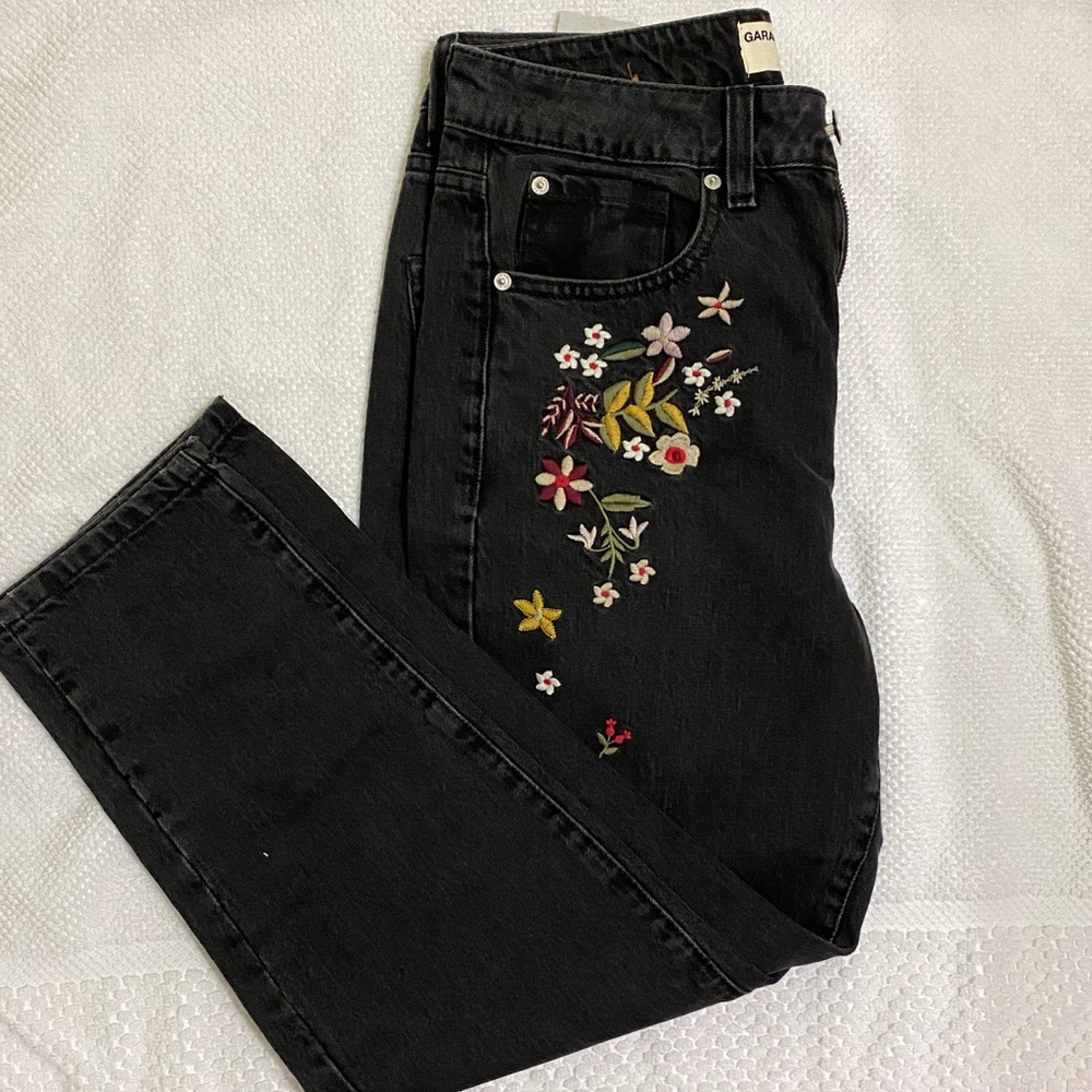 Garage embroidered mom jeans